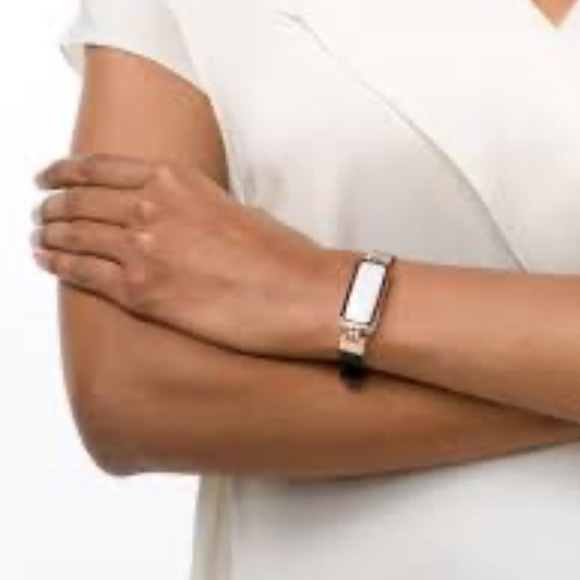 Altruis by Vinaya Wearable Tech / black leather w/black onyx bracelet / brandnew - Picture 4 of 7